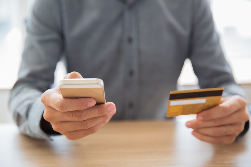 Дочерняя платформа Visa ограничила операции по переводу денег с Казахстаном