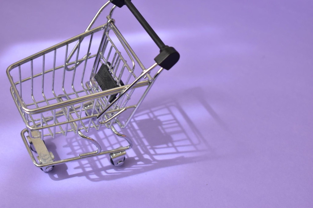 На Wildberries открылись продажи автомобилей Lada