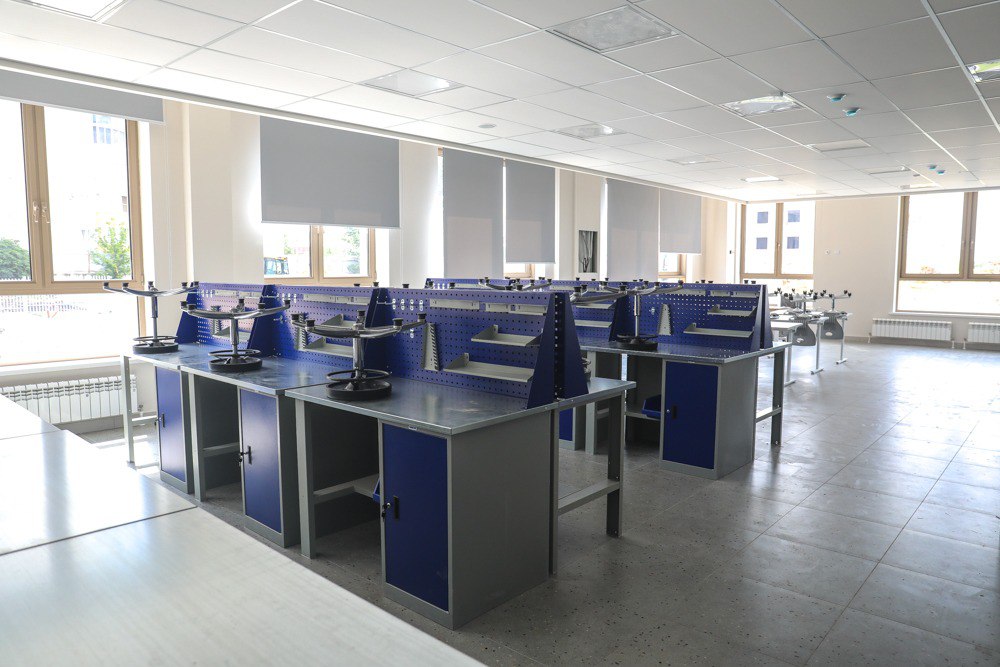 Мэр Воронежа рассказал о подготовке школ к новому учебному году и утверждённом графике каникул