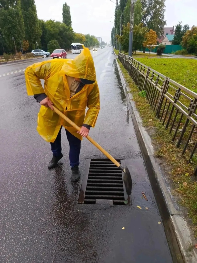 Как в Воронеже устраняют последствия осадков Как в Воронеже устраняют последствия осадков