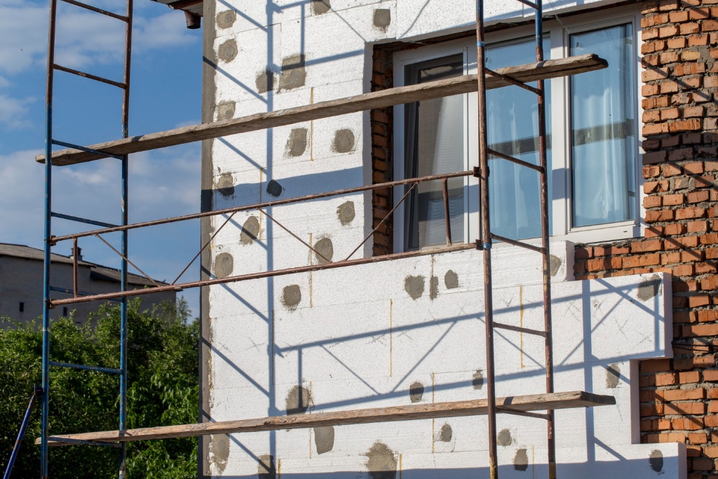 На Кубани в этом году планируют отремонтировать порядка 700 многоквартирных домов