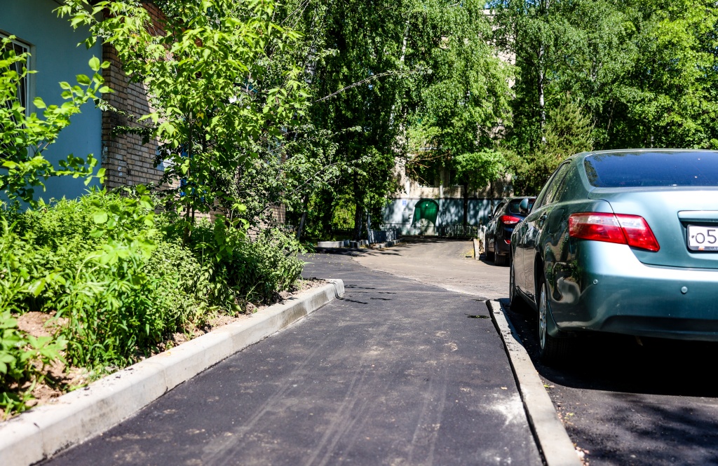 В подмосковном Красногорске приступили к благоустройству дворов