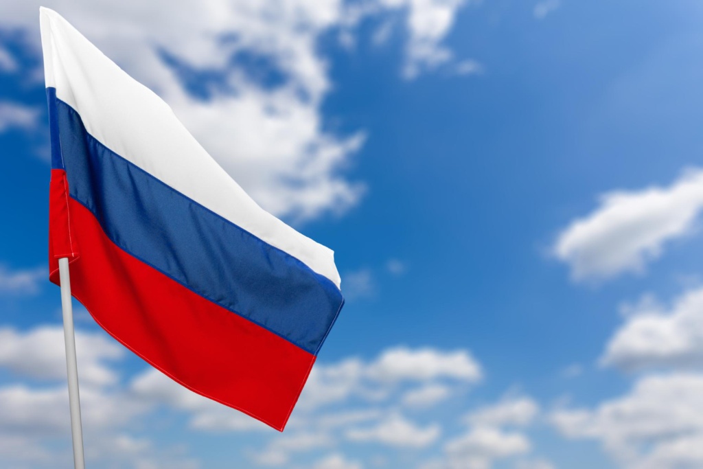 Российские ретейлеры просят не запрещать им вывески и названия на латинице Российские ретейлеры просят не запрещать им вывески и названия на латинице