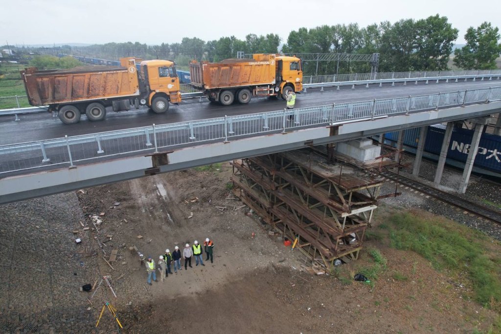Мэр Ангарска поделился с жителями Мегета новостью о готовности виадука к открытию