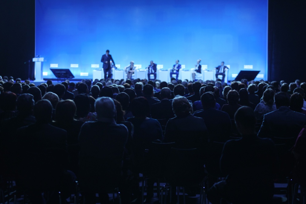 Организаторы ПМЭФ-2025 напомнили о сборе тем программы форума