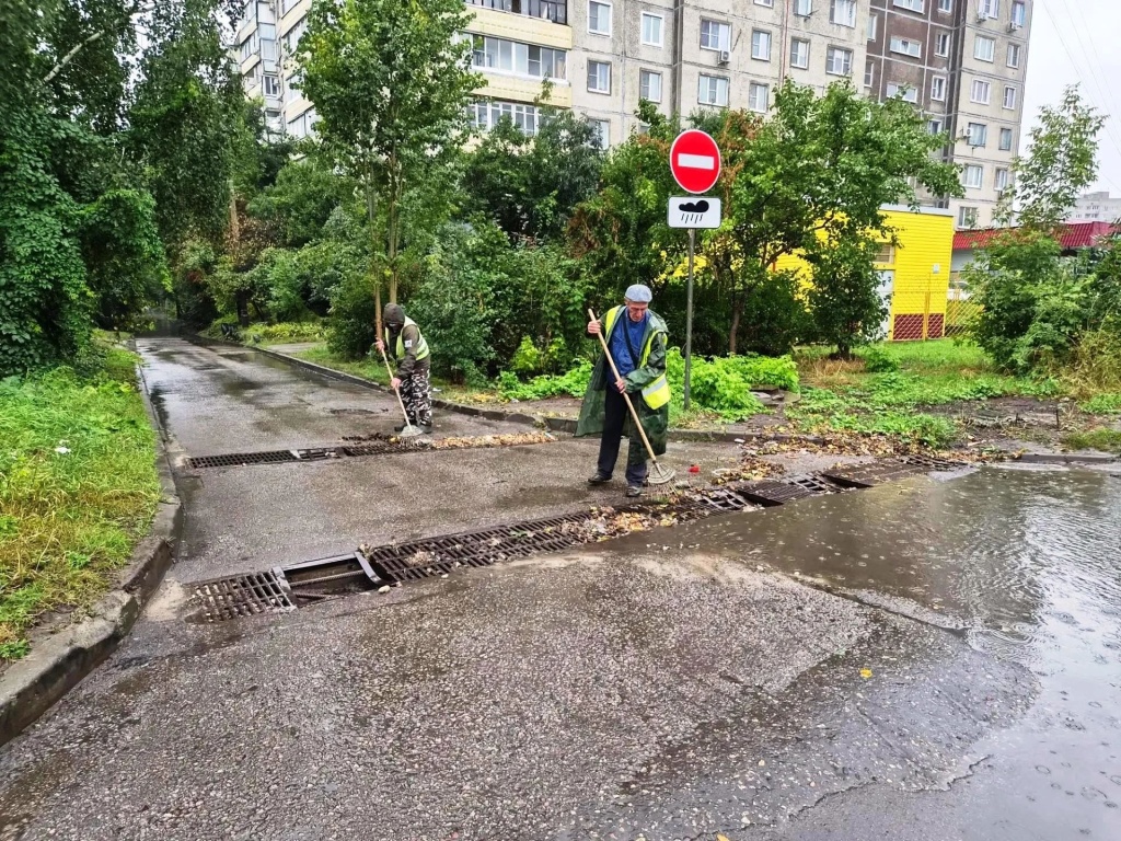 Как в Воронеже устраняют последствия осадков Как в Воронеже устраняют последствия осадков