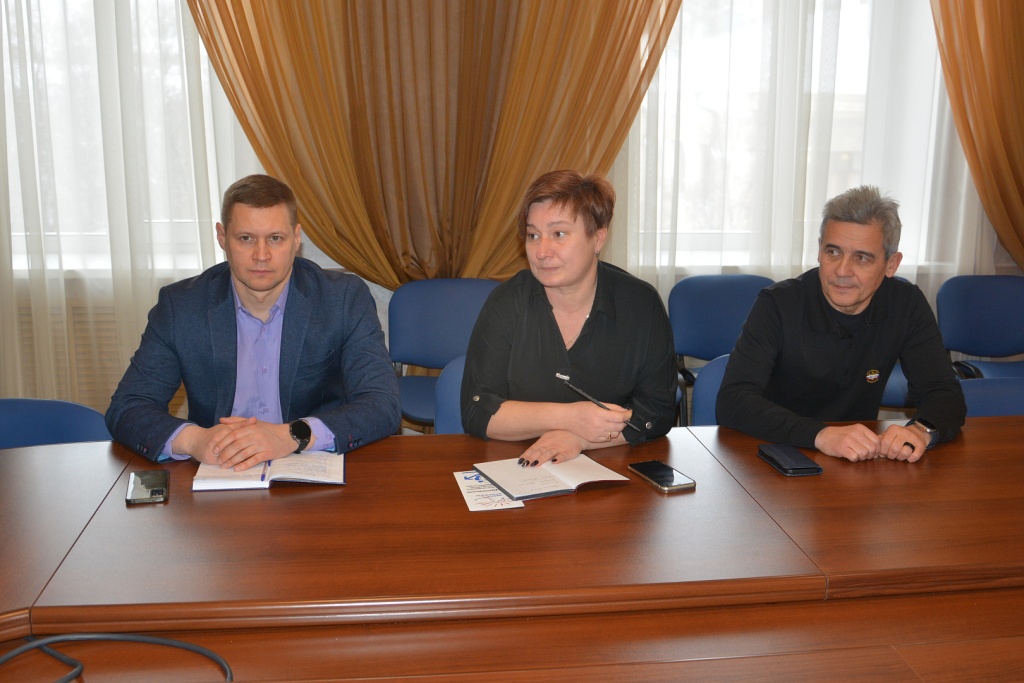 Воронежские депутаты и общественники объединились для решения ключевых проблем трудоустройства инвалидов и ветеранов СВО