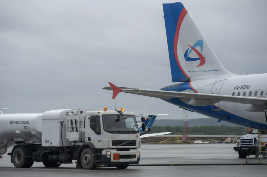 "Уральские авиалинии" хотят получить помощь от ФНБ для выкупа самолетов Airbus