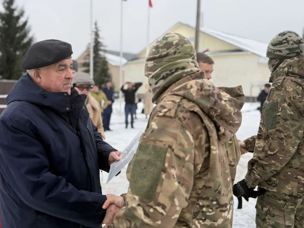 Новая партия высокопроходимой техники от Костромской области отправилась в зону СВО