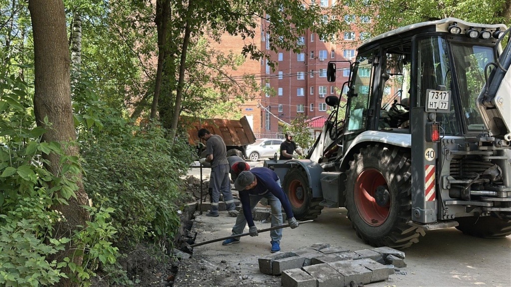Благоустройство на Московском проспекте: во дворах Пушкино преображают территорию — работы идут по графику