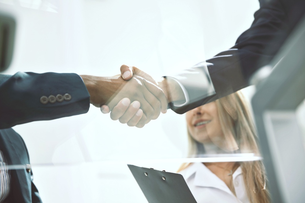 Raiffeisen Bank International продолжает процесс продажи российского бизнеса