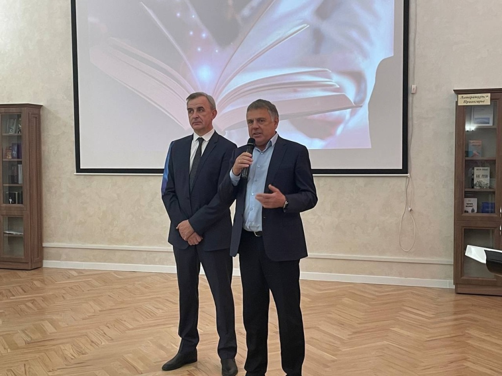 В Ангарске после реконструкции открылась библиотека №3 В Ангарске после реконструкции открылась библиотека №3