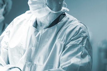 Иркутские врачи успешно реплантировали палец 12-летнему мальчику